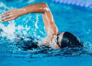 Swimming is not good for those who suffer from scoliosis
