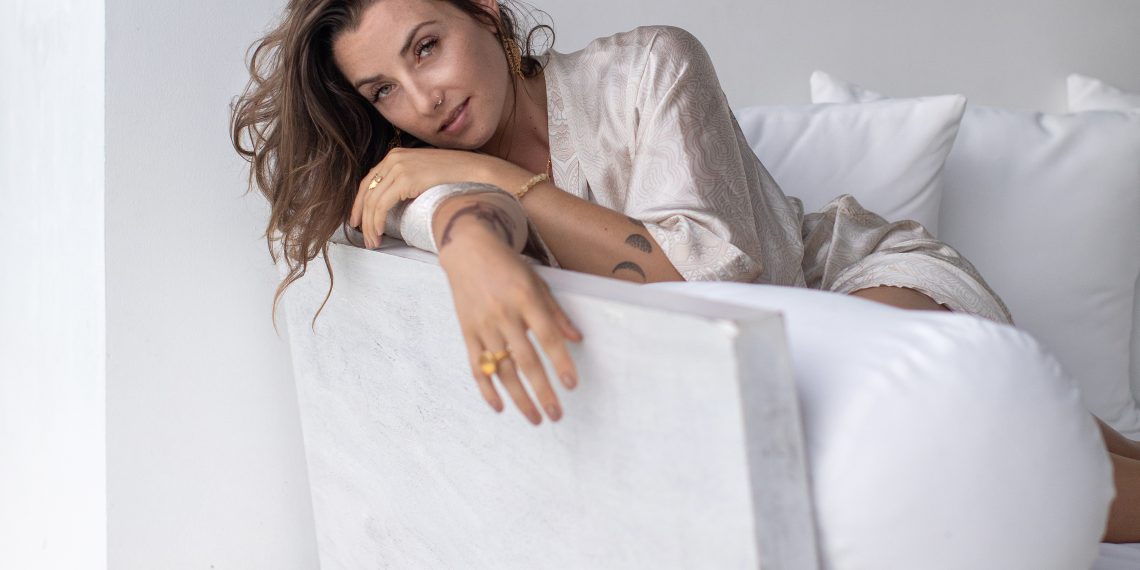 Meet Amanda Biccum: Mentor for Feminine Leadership and Entrepreneur