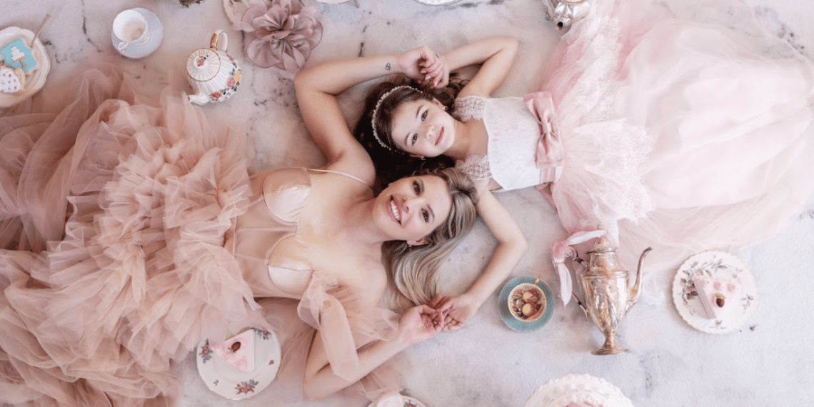 Megan Marie Komosa, an Emerging Blogging Talent, Talks about Her Goal to Empower Housewives