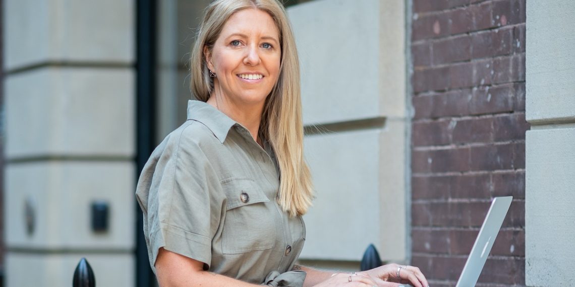 How to Overcome Imposter Syndrome in the Age of Social Media