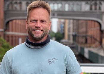 Experience the Underwater World through the Eyes of Influencer Jason Borkland