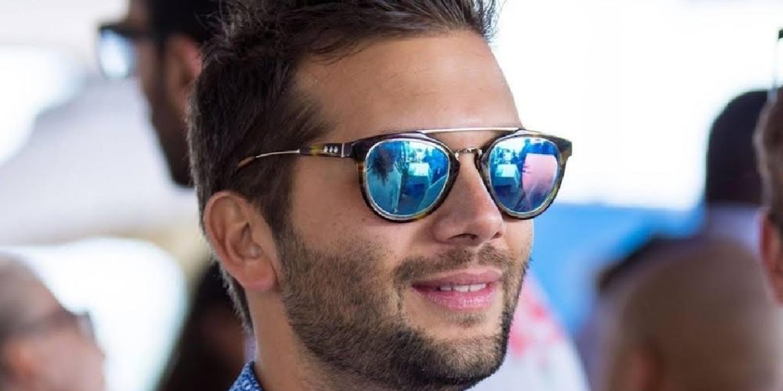 Headshot of Javed Vayid